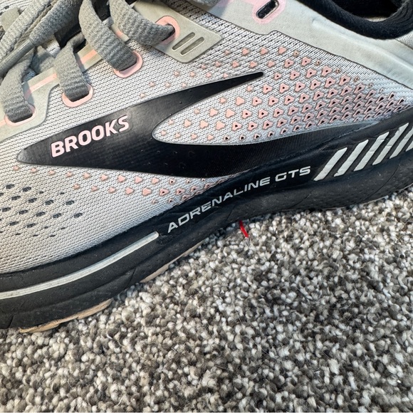 Brooks Adrenaline GTS 22 Running Shoes Womens Size 7.5 Gray Comfort Cushioned - Picture 4 of 10